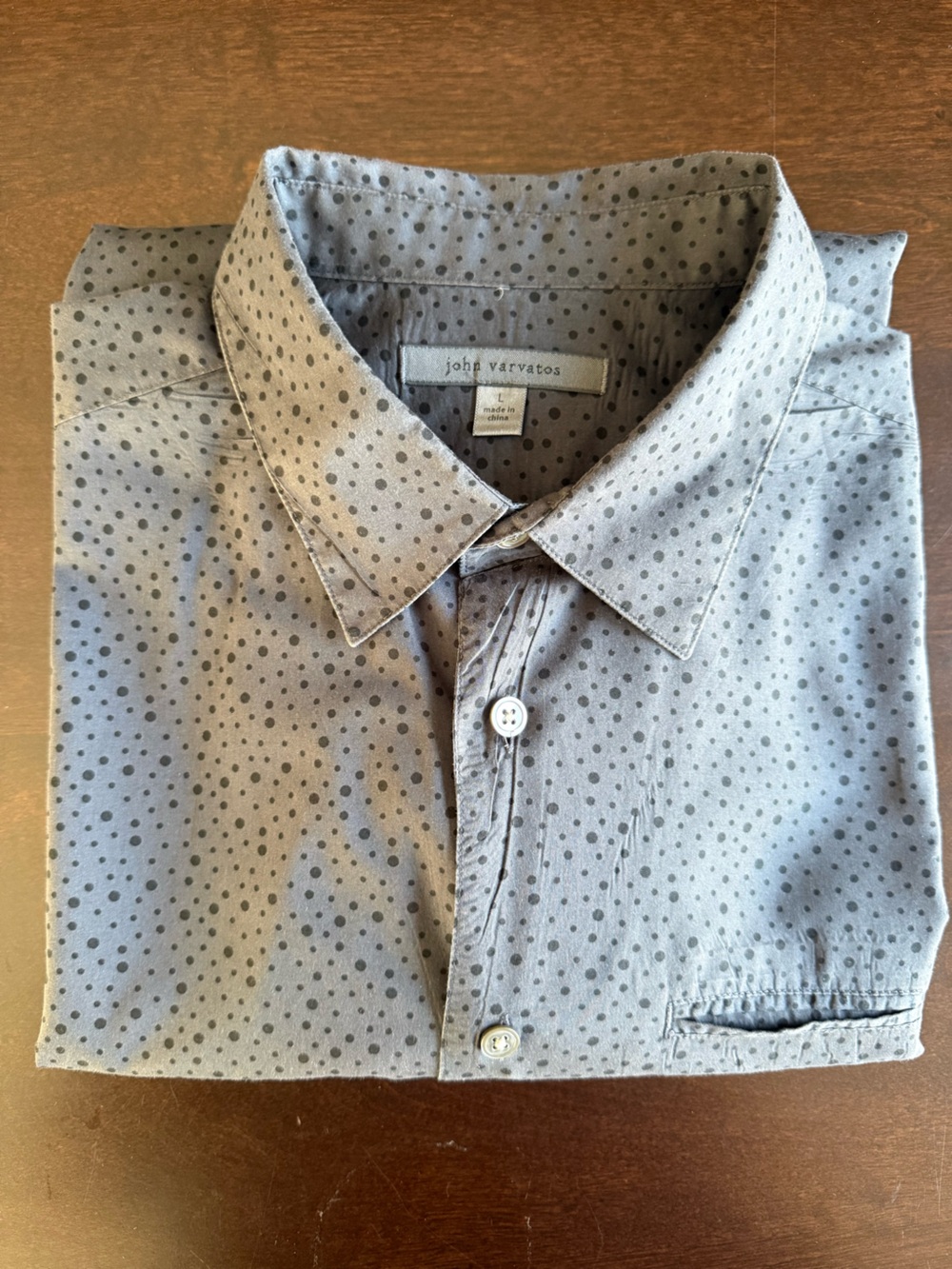 John Varvatos Sleek Light Gray Button-Down Shirt with Dark Gray Polka Dots